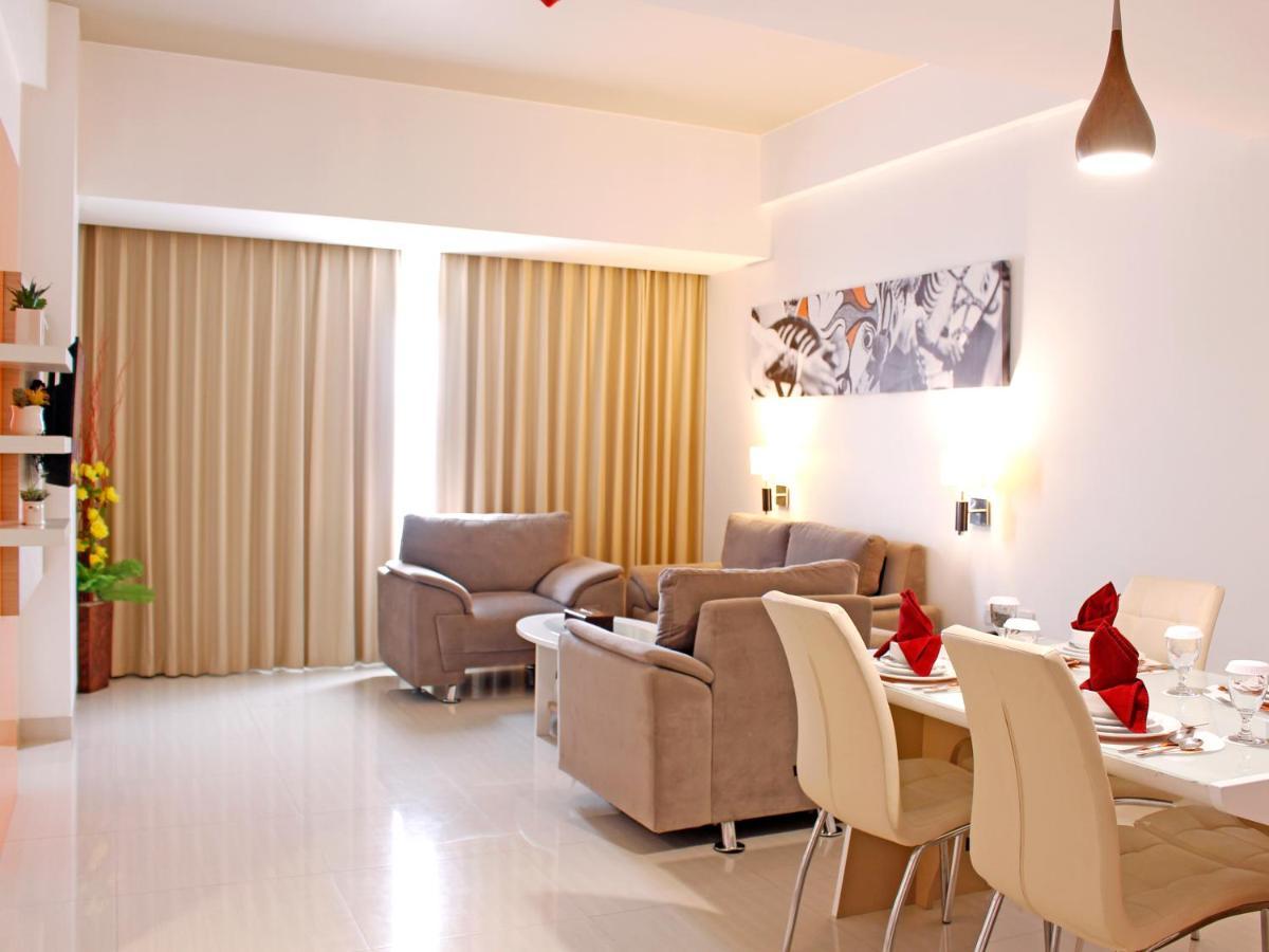 Harris Hotel Samarinda Exterior photo