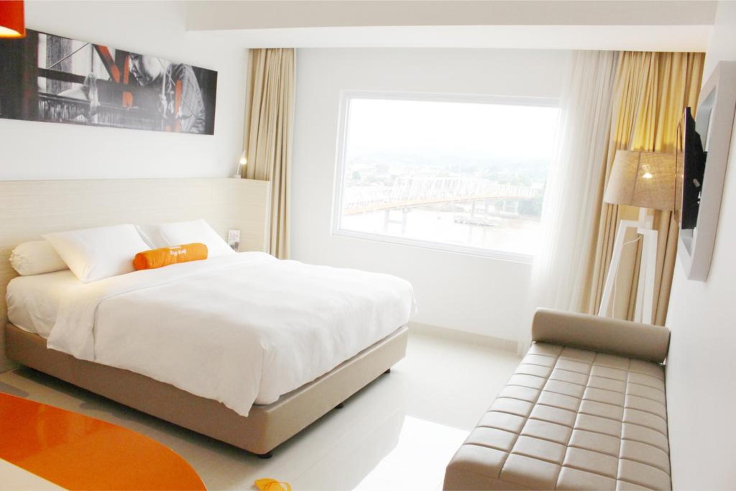Harris Hotel Samarinda Exterior photo