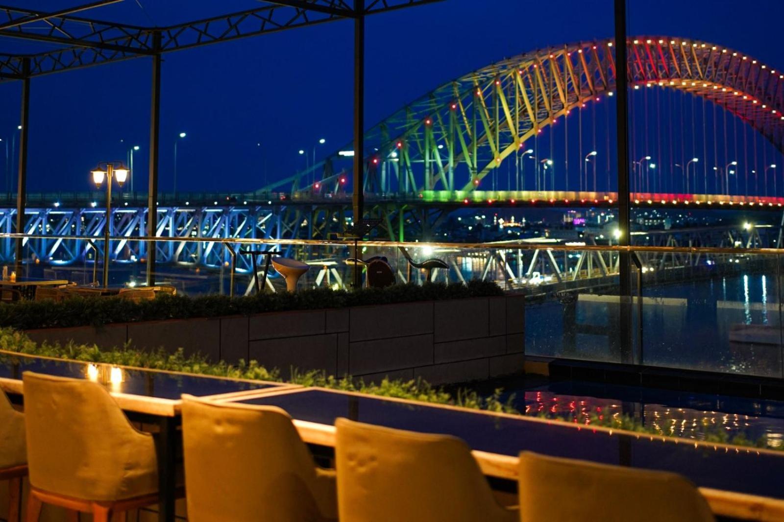 Harris Hotel Samarinda Exterior photo